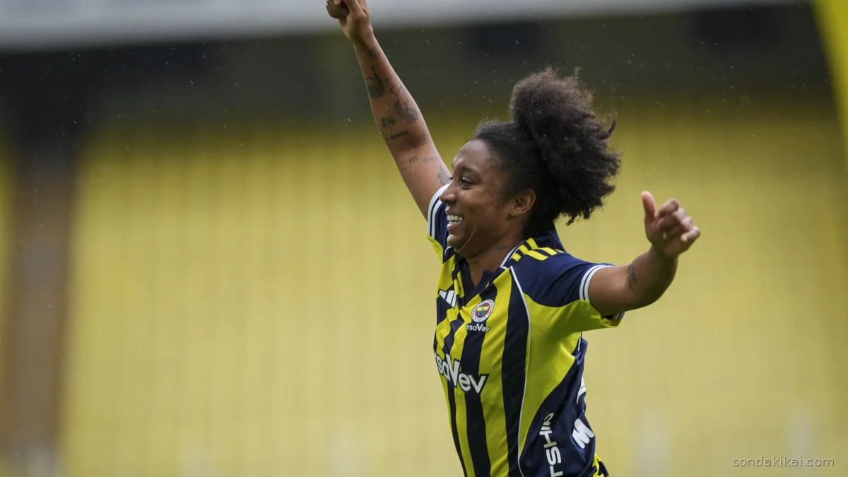 Fenerbahçe Kadın Futbol Takımına Şok: Marta Cox Ağır Sakatlandı