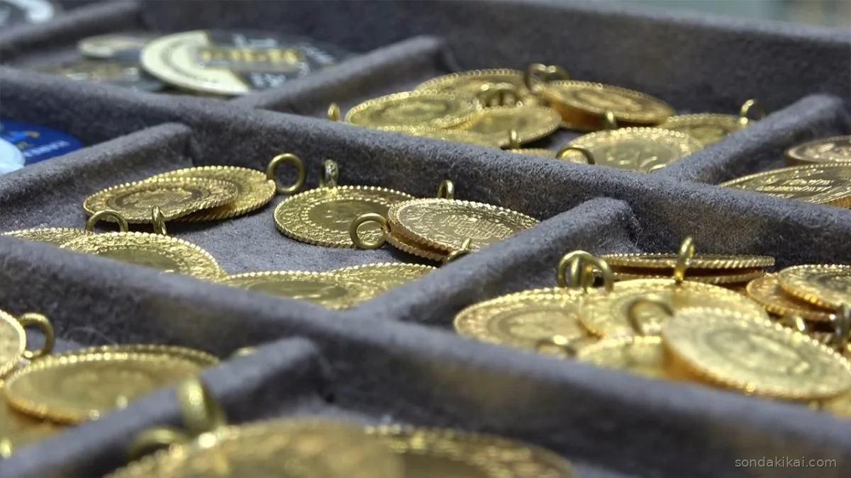 Gram Altın Güne Düşüşle Başladı: Küresel Piyasaların Etkisi