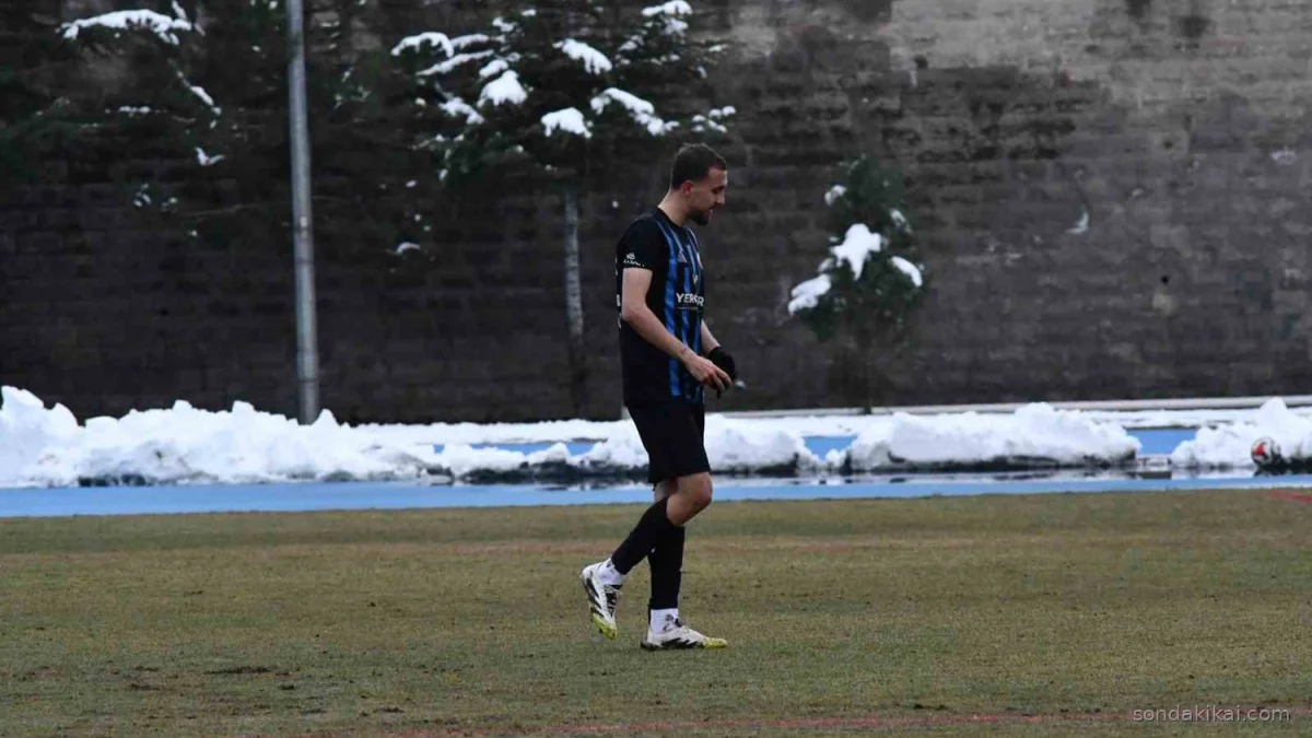 Kritik Maçta Erciyes 38 FK'ya Büyük Şok: Kunduzcu Kırmızı Kart Gördü