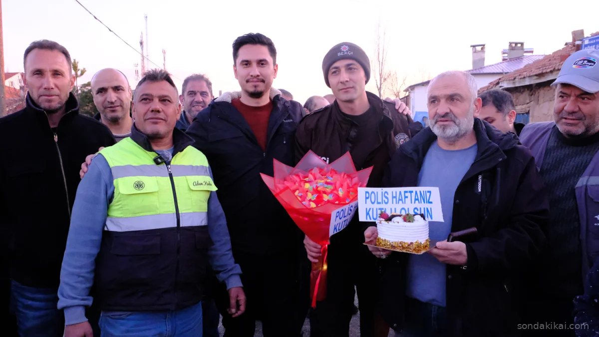 Kavga İhbarı Sürprize Dönüştü: Şarkışla'da Polise Coşkulu Kutlama