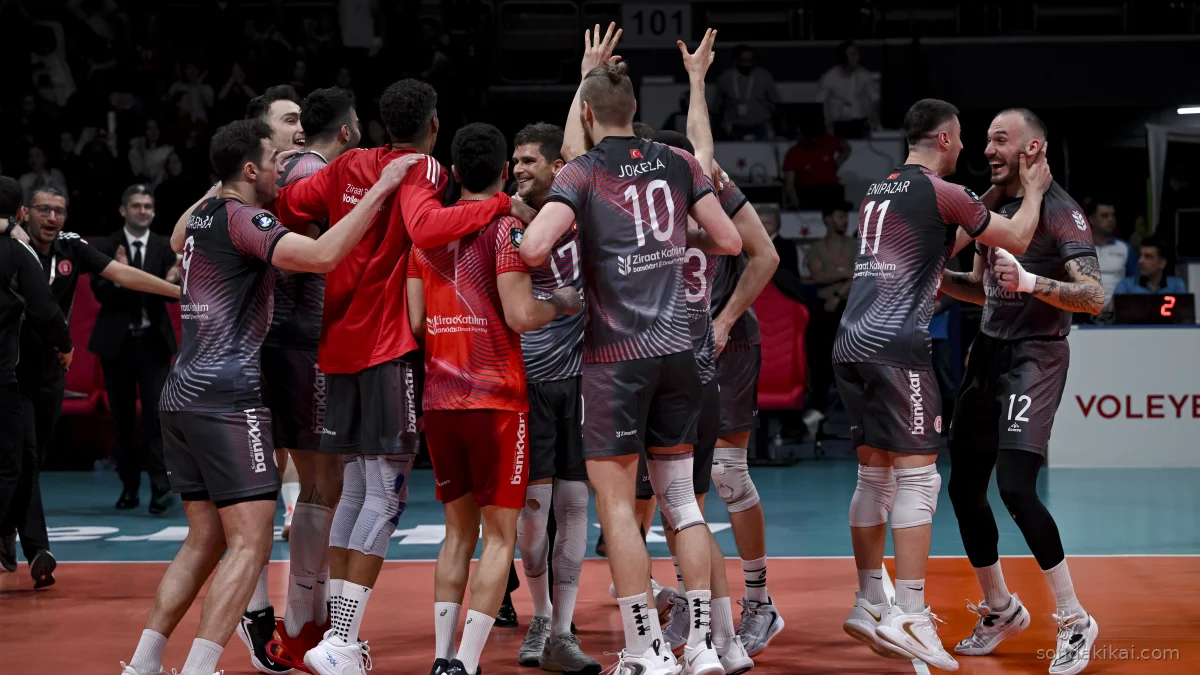 Ziraat Bankkart Avrupa'da Destan Yazdı: Dörtlü Finalde Rakip Arıyor